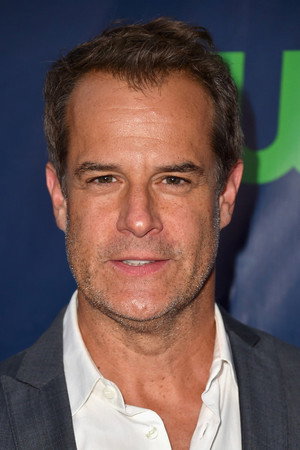 Josh Stamberg profil kép