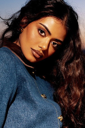 Megan Suri profil kép