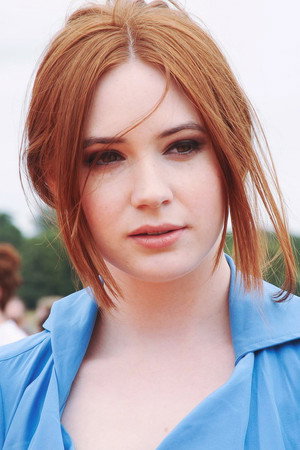 Karen Gillan profil kép