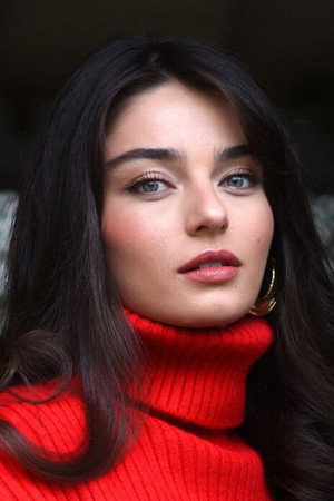Ayça Ayşin Turan profil kép