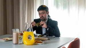 Nuevo Rico, Nuevo Pobre 1. évad Ep.53 53. epizód