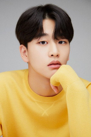 김윤우 profil kép