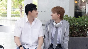 พี่เขาบุกโลกของผม kép