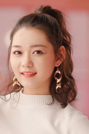 段奥娟 profil kép