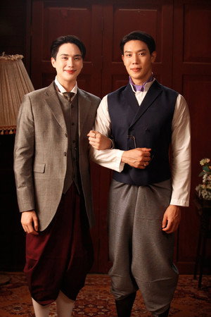จาฤกรติชา poszter