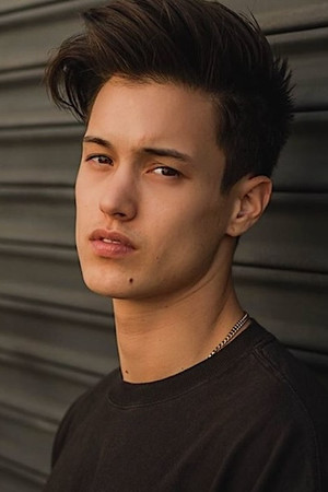 Derek Luh profil kép