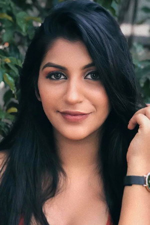 Yashika Anand profil kép