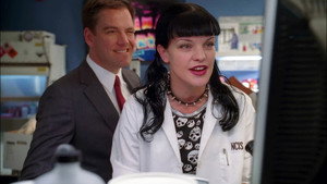 NCIS: Tengerészeti helyszínelők 6. évad Ep.16 Őrségváltás