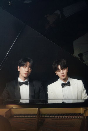 포핸즈 poszter