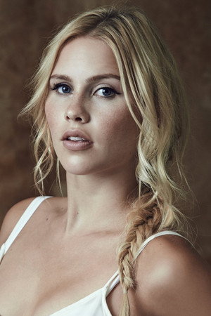 Claire Holt profil kép