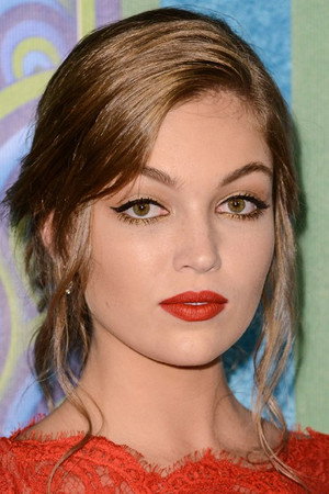 Lili Simmons profil kép
