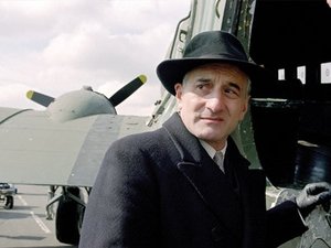 Foyle háborúja 2. évad Ep.1 Ötven hajó