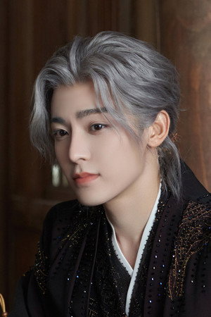 侯明昊 profil kép