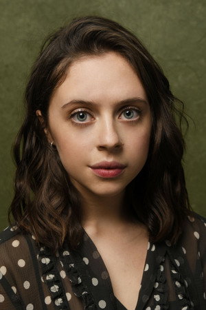 Bel Powley profil kép
