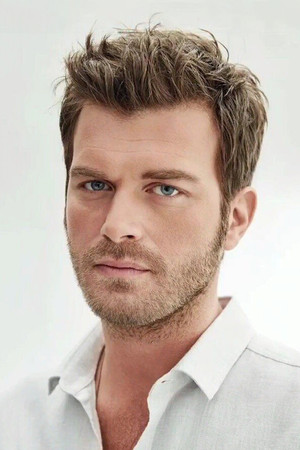 Kıvanç Tatlıtuğ profil kép