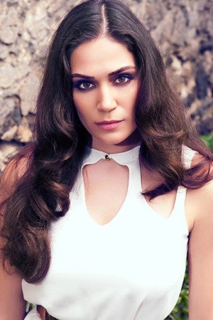 Özge Borak profil kép