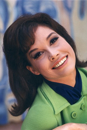 Mary Tyler Moore profil kép