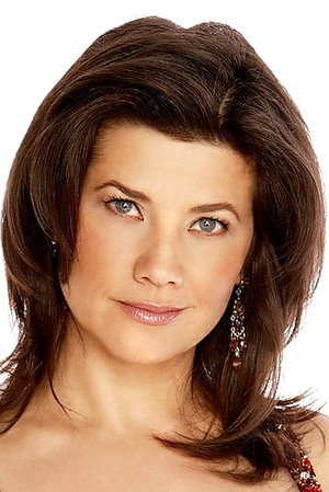 Daphne Zuniga profil kép