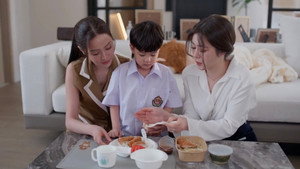 รักเติมเต็ม kép