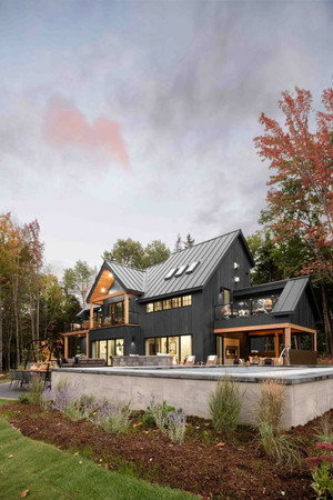 HGTV Dream Home 26. évad (2022-01-02) poszter