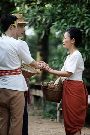 จาฤกรติชา poszter