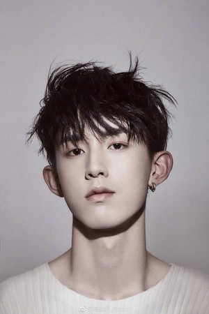 郭俊辰 profil kép
