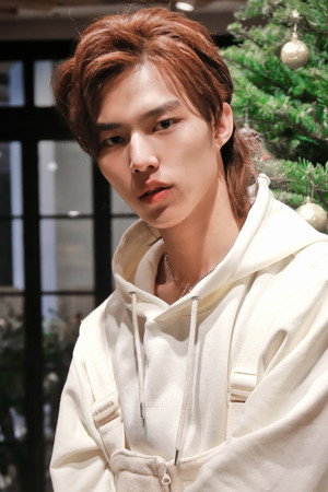 卢俊杰 profil kép