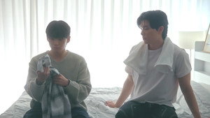 체크 남방을 입은 사내 kép