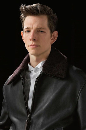 Mike Faist profil kép
