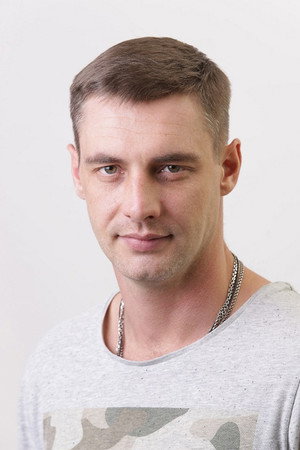 Антон Батырев profil kép