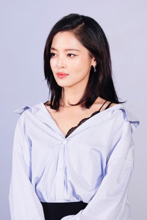 辛芷蕾 profil kép