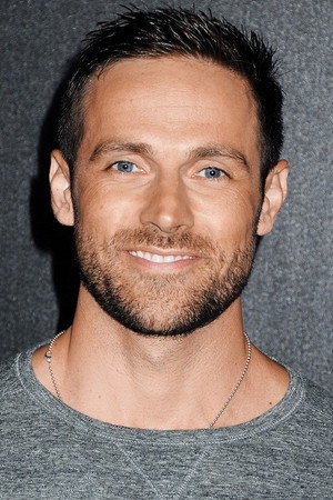 Dylan Bruce profil kép