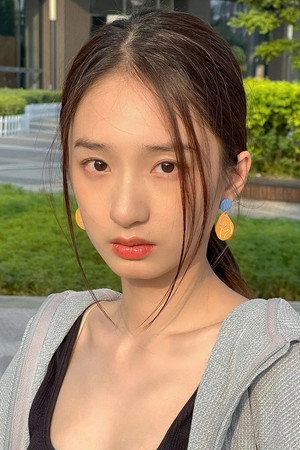 谭盐盐 profil kép