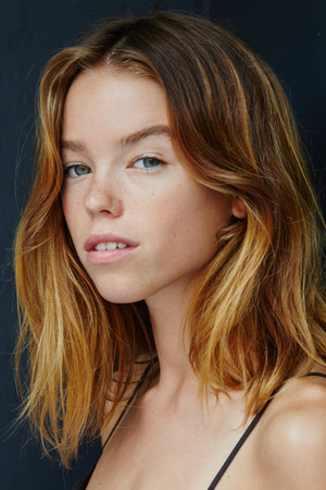 Milly Alcock profil kép