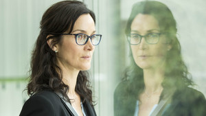 Humans 2. évad Ep.1 1. epizód