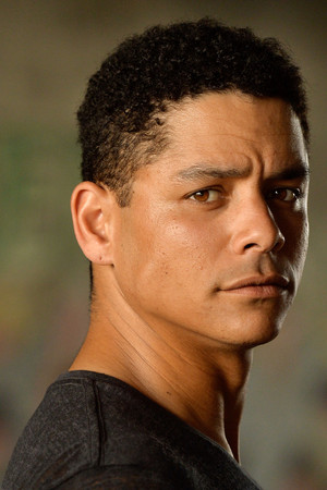 Charlie Barnett profil kép