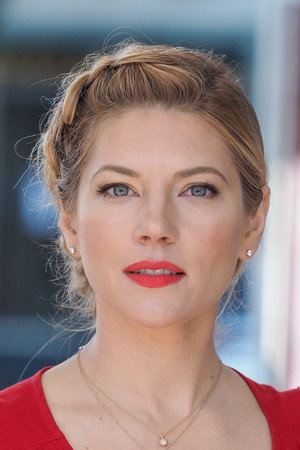 Katheryn Winnick profil kép