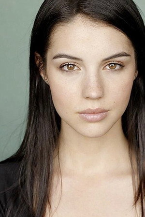 Adelaide Kane profil kép