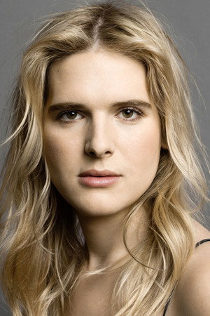 Hari Nef profil kép