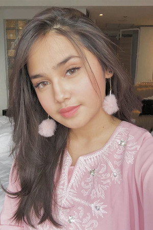 Syifa Hadju profil kép