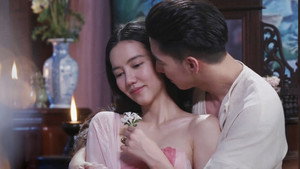กลิ่นมาลี kép