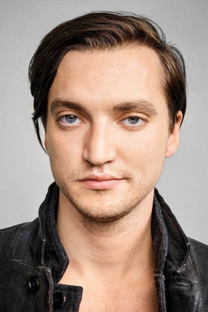 Richard Harmon profil kép