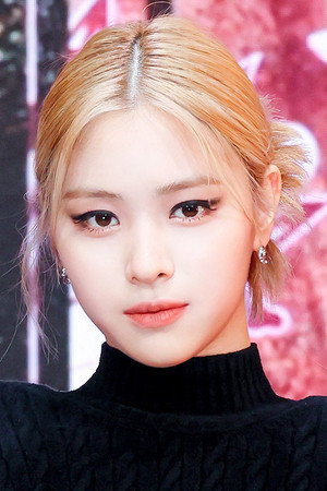 류진 profil kép