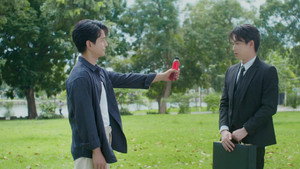 อาหารมื้อสุดท้ายก่อนโลกกลายเป็นทางด่วนอวกาศ 1. évad Ep.1 1. epizód
