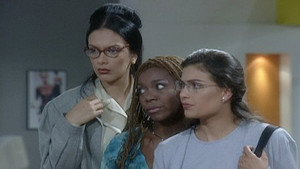 Betty, a csúnya lány 1. évad Ep.276 276. epizód