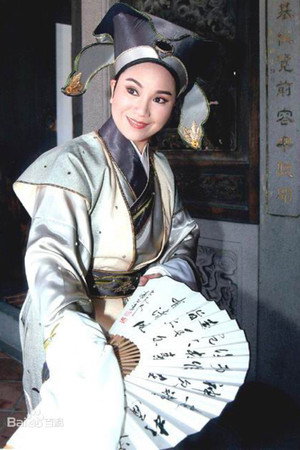 唐美雲 profil kép