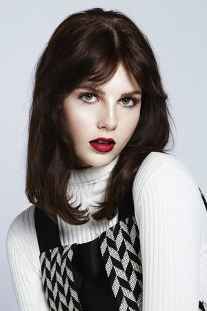 Lucy Boynton profil kép