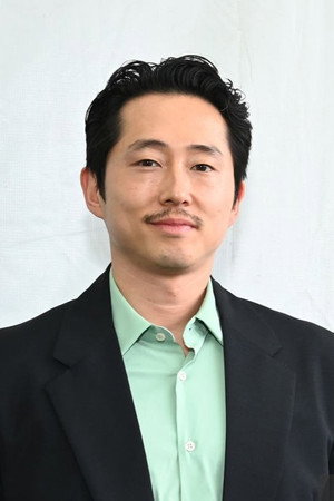Steven Yeun profil kép