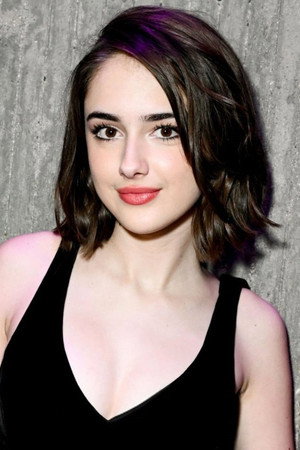 Julia Butters profil kép