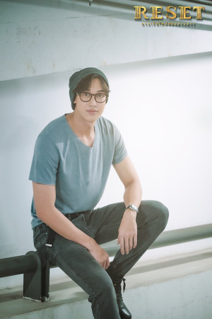 การเกิดใหม่ของดวงดาว poszter